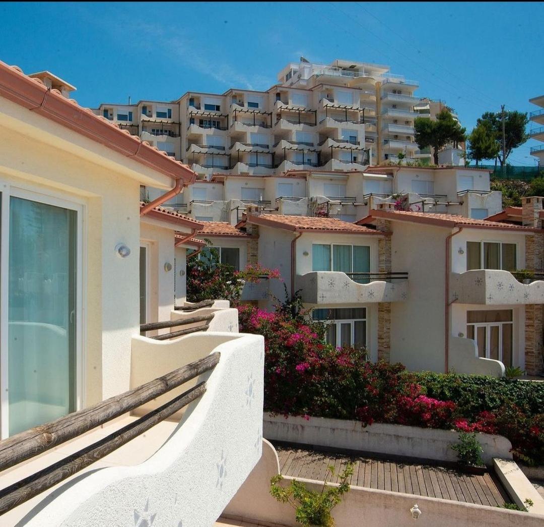 Bougainvill Sunset Villa Sarandë Exterior foto